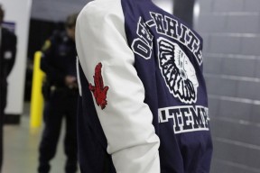 明尼苏达森林狼训练开放日，今晚强势反弹引欢呼，CBA常规赛在即，资深球员宣示担当的简单介绍九游棋牌